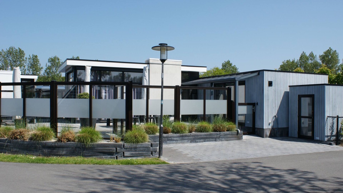 Breskens House | Great, modern chalet 'TIMEOUT' with fenced plot near the beach