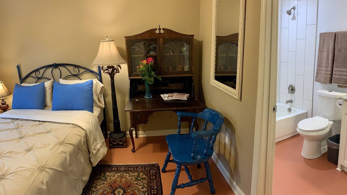 Capitol Hill Apartment | Great Monthly Furnished Apartment in Downtown LR