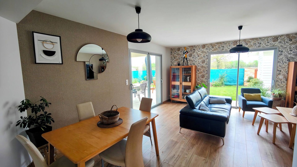 Le Porge Villa | GREAT MULLEIN. Close to the ocean, pets welcome!