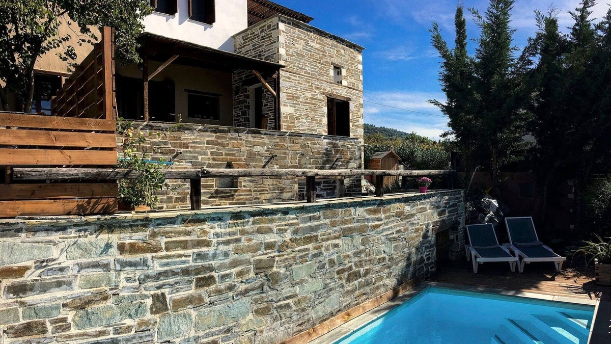 Agios Vlassios Villa | Great Pelion Villa | Villa Iris | 4 bedrooms | Private Pool | Aghios Georgios
