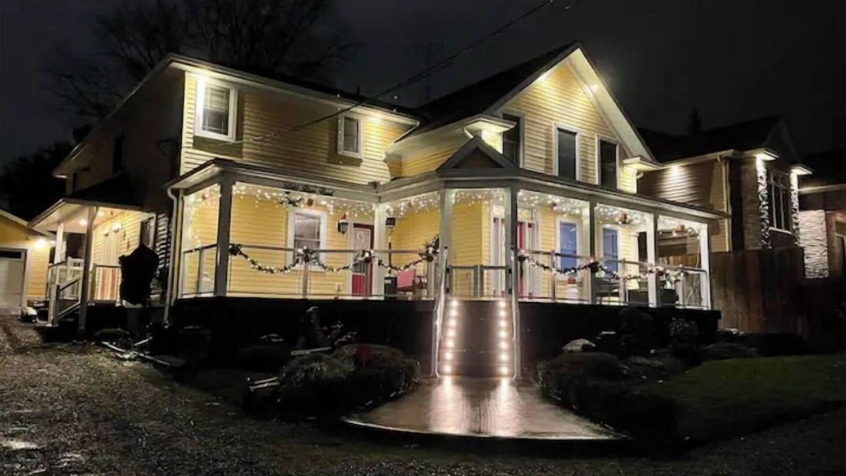 Niagara Falls House | Great Place, Lots of Room & Close to the Falls!