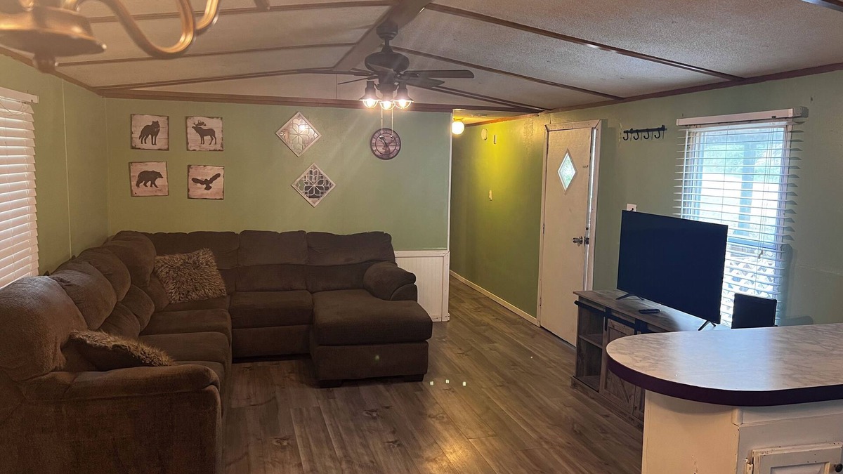 Pecks Mill House | Great place to hit the trails! Quiet place 3 BR, Close to HM trailsLogan County!