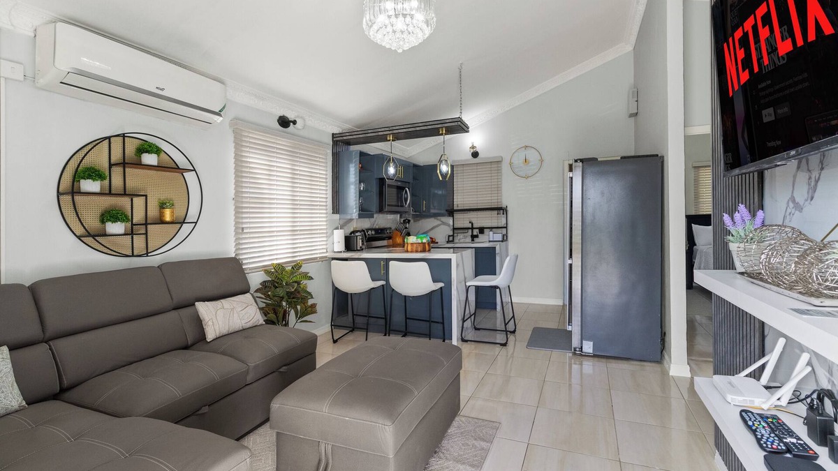 Old Harbour House | Great Price, Modern, Video Games, All Inclusive!