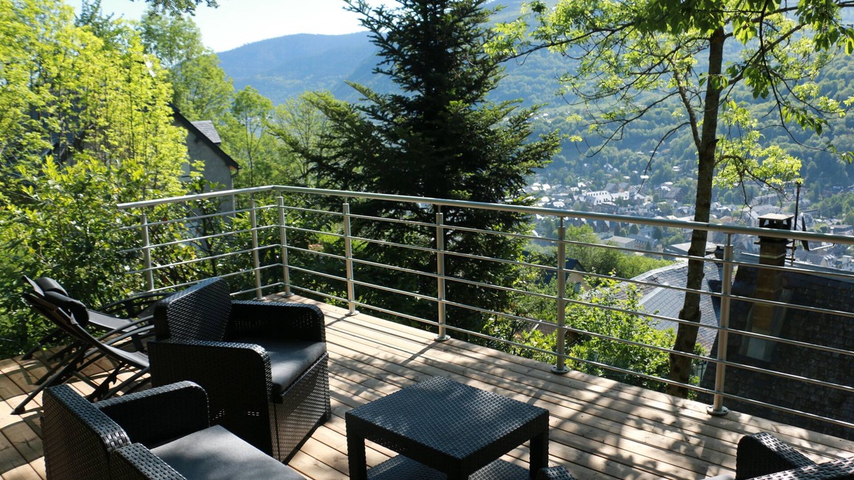 Cadeilhan-Trachere House | Great Pyrenees typical barn furnished with all modern comforts