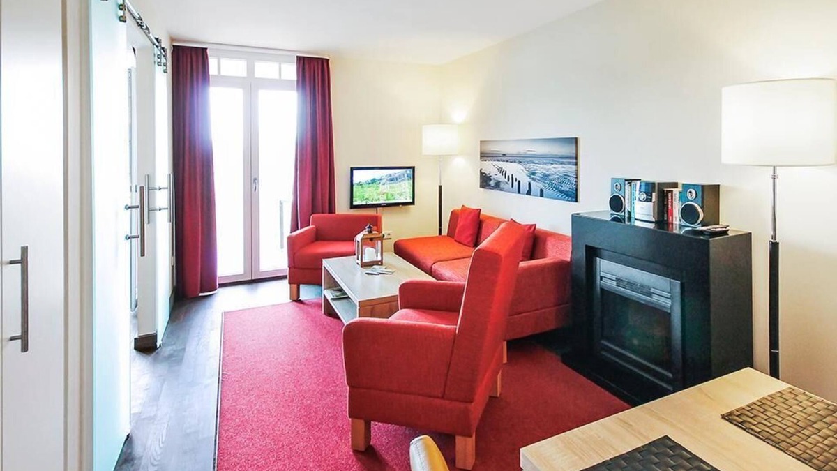 Wremen Apartment | Great, quiet vacation apartment near the beach with sauna and balcony with dyke view