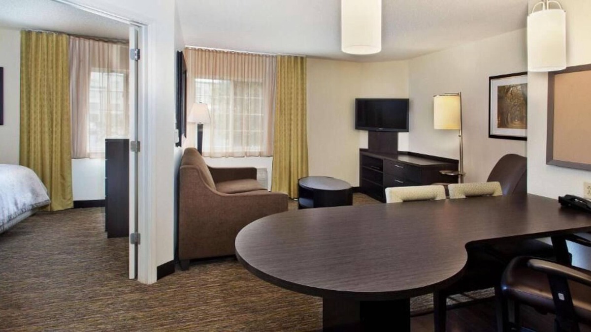 Somerset House | Great Relaxing Overnight Stay! 2 Stylish units near Golf Club Fossil Creek!