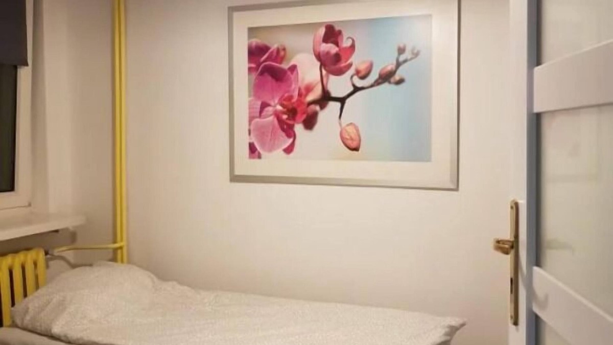 Saska Kepa House | Great Relaxing Overnight Stay! 4 Spacious units, near Klubokawiarnia Towarzyska