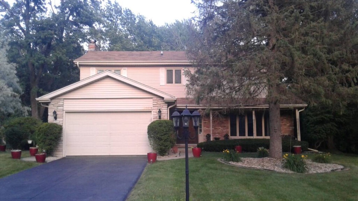 Olympia Fields House | Great Suburban Living!