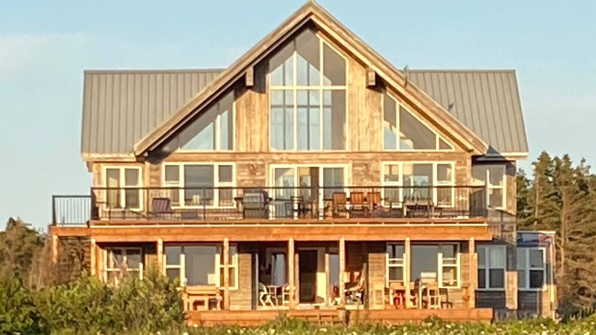 Saint Peters Bay Cottage | Great summer house walking distance to the beach