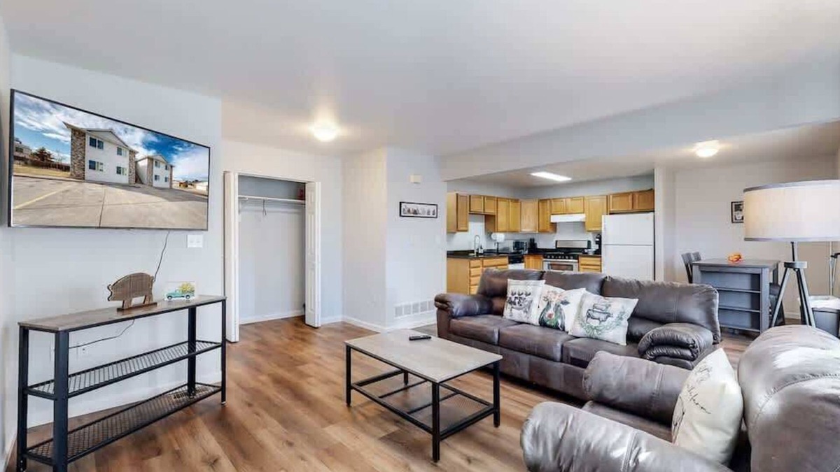 Brighton Apartment | Great Two King Bedroom Spot Close to the Airport