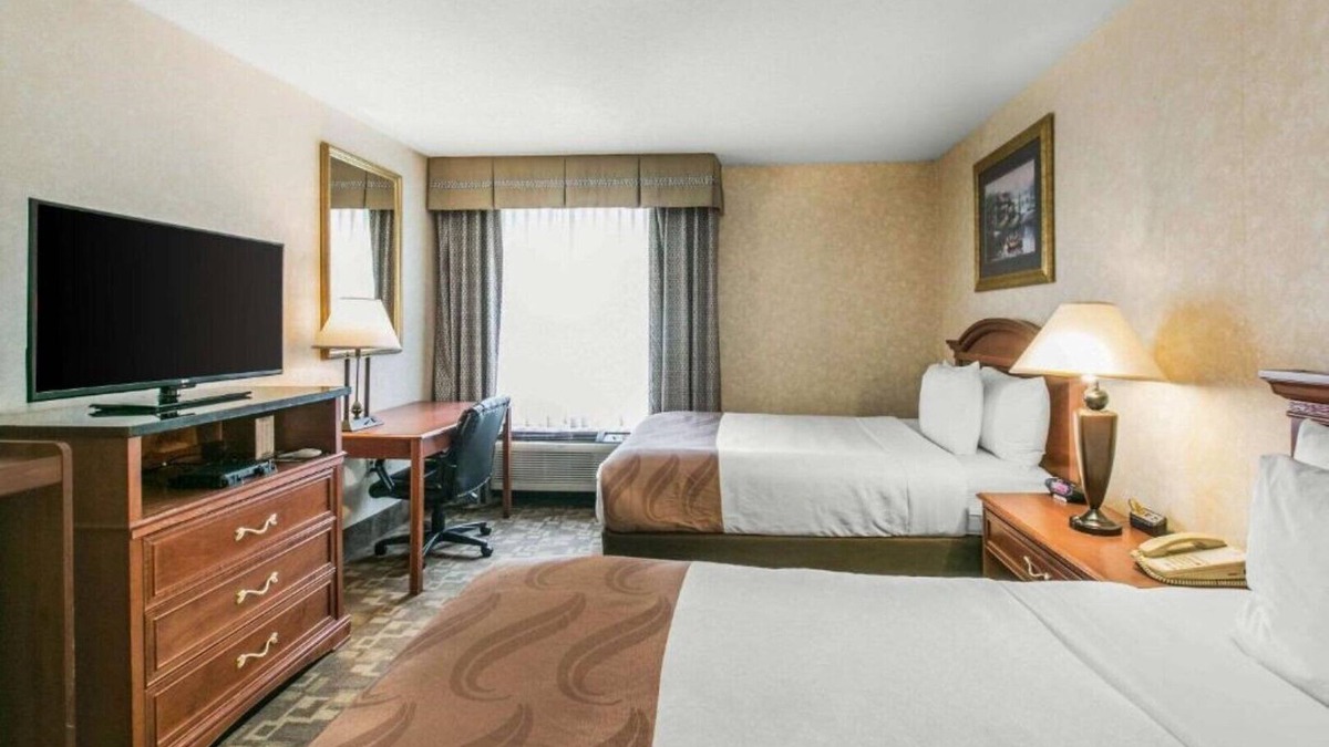 Edison House | Great value and friendly service in Edison