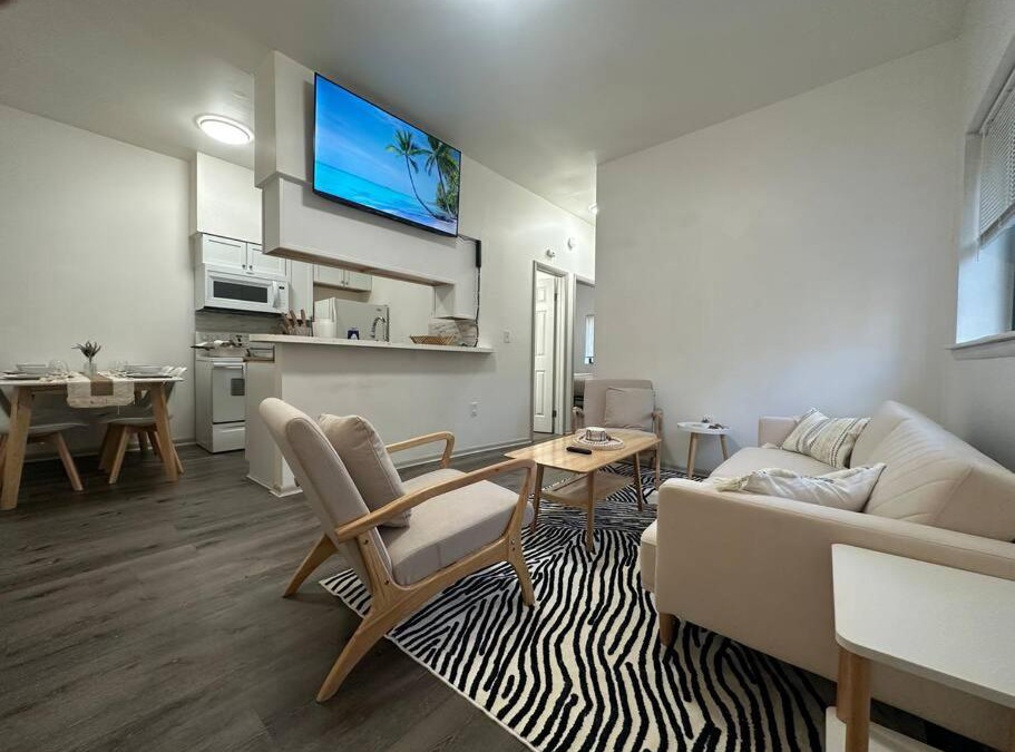 Rotterdam Apartment | GREAT VALUE Luxe Style Queen Beds WD Parking