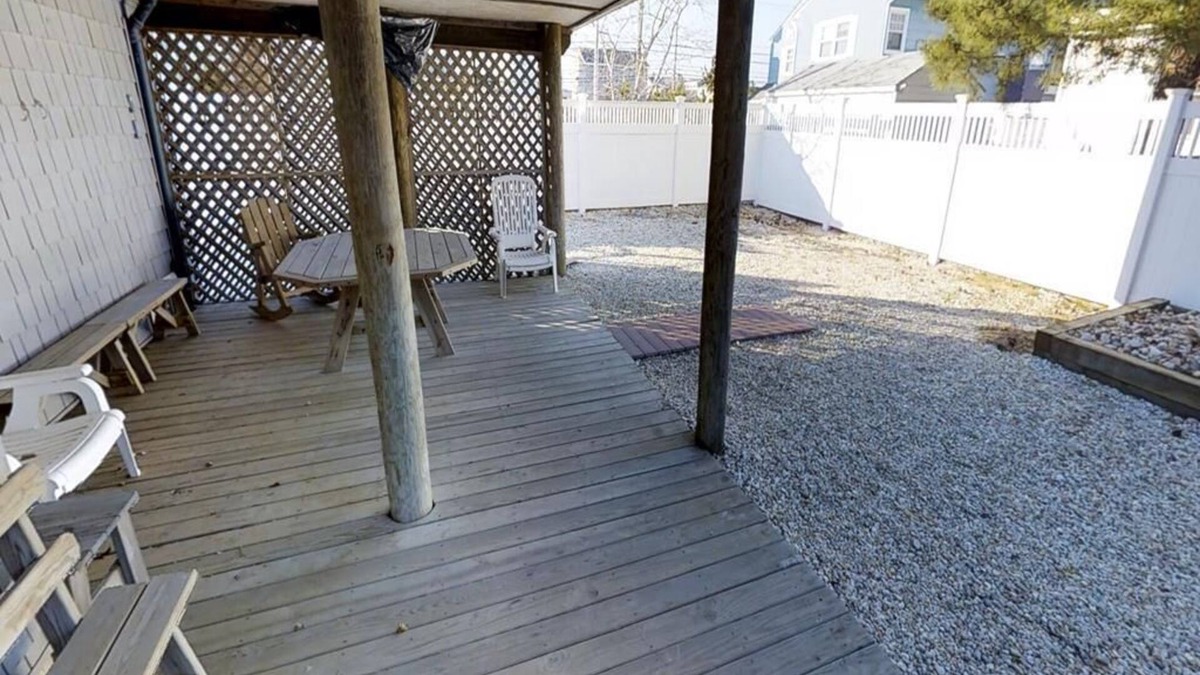 Beach Haven Terrace House | Great Value - Oceanside raised ranch. Location is perfect for walking to beach, restaurants, pizza, ice cream or coffee. 134196