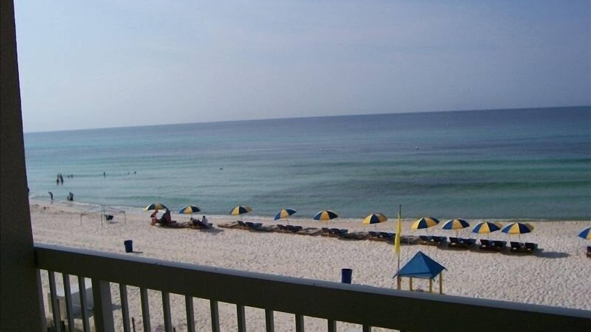 Miramar Beach Condo | Great Views! Beach Chairs! Low 2'nd Floor!