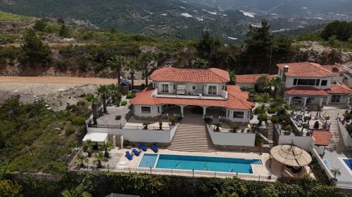 Kargicak Villa | Great Villa with beatiful view and 4 bedrooms more 1000 sqm AREA