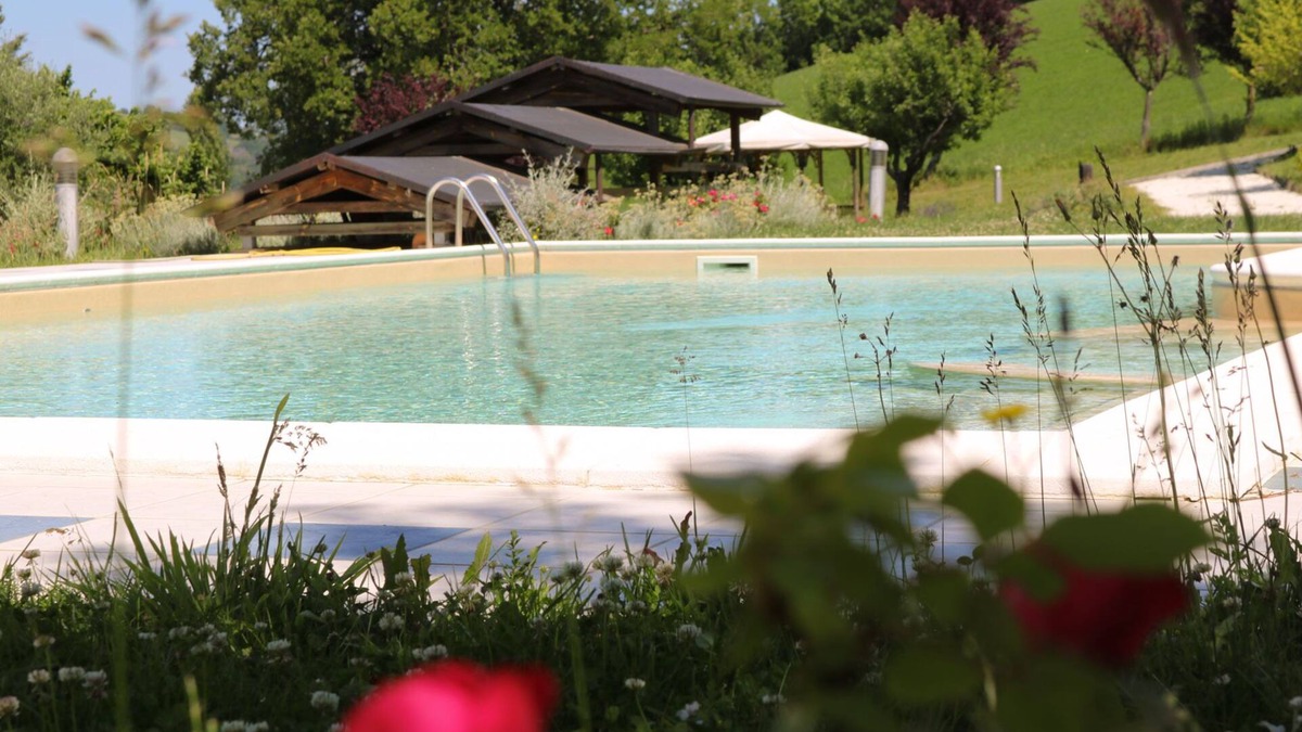Cessapalombo Villa | Great villa with big garden and swimmingpool on the edge of the Sibillini Mts.