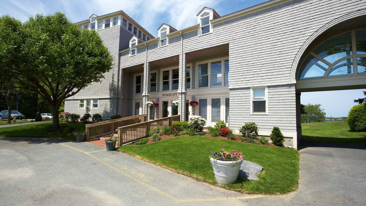 Ocean Drive Apartment | Great Waterfront View of Newport's Scenic Narragansett Bay