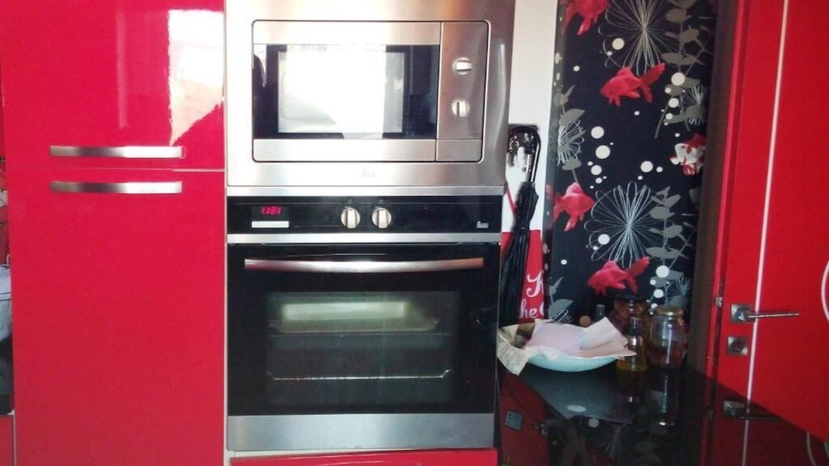 Agioi Anargyroi-Kamatero Apartment | Greek Hospitality with free WiFi, free PARKING.