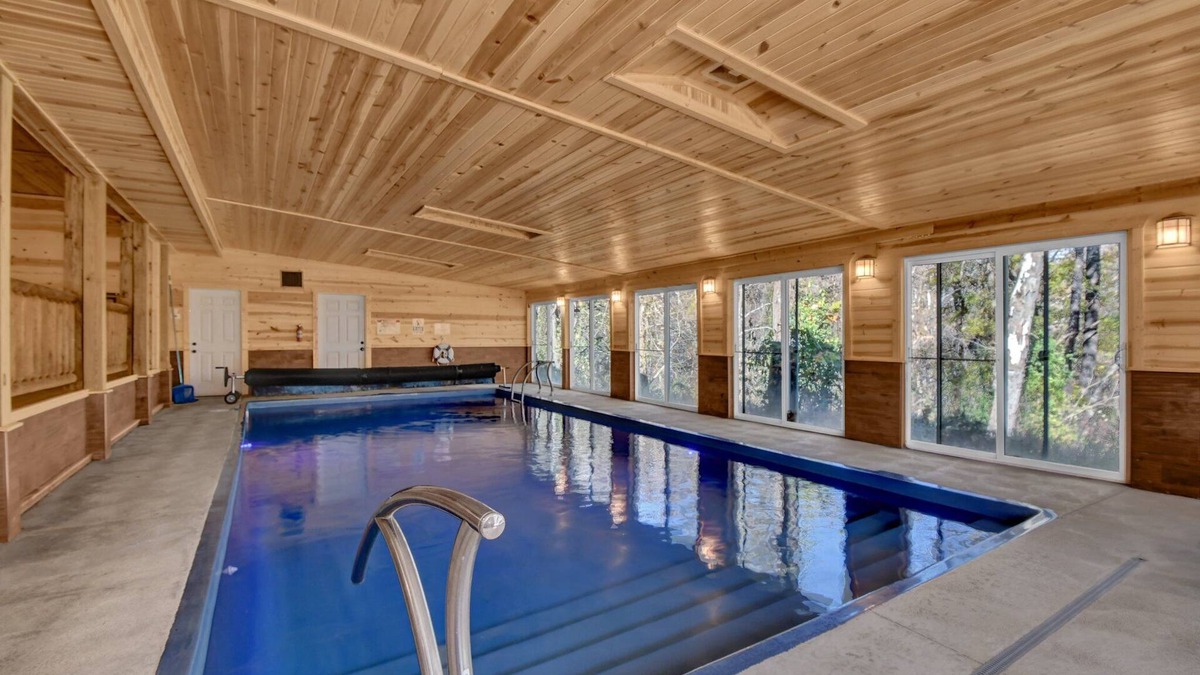 Rockbridge Cabin | Green Acres Lodge With Indoor Saltwater Pool