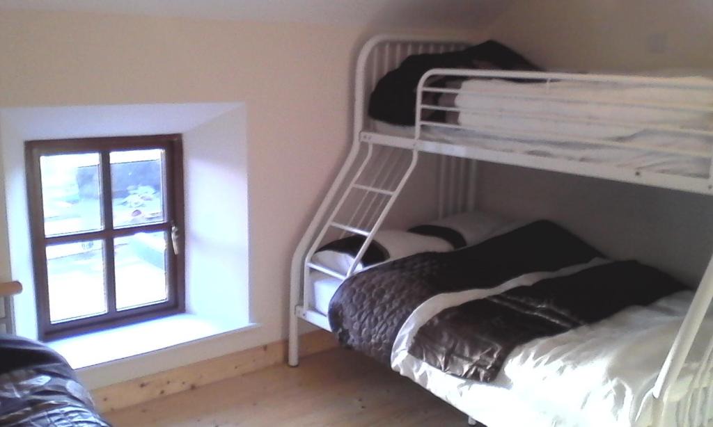 Knockaderry Cross Roads Hostel | Green Adventure EcoHostel