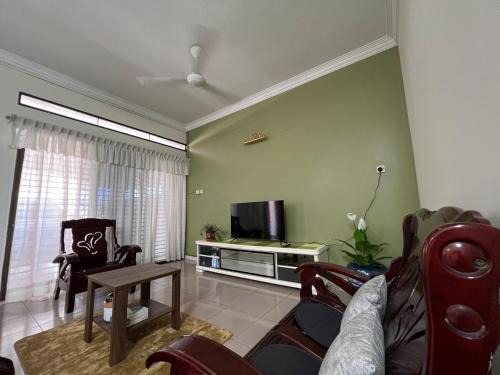 Kampung Simee Apartment | Green at 62