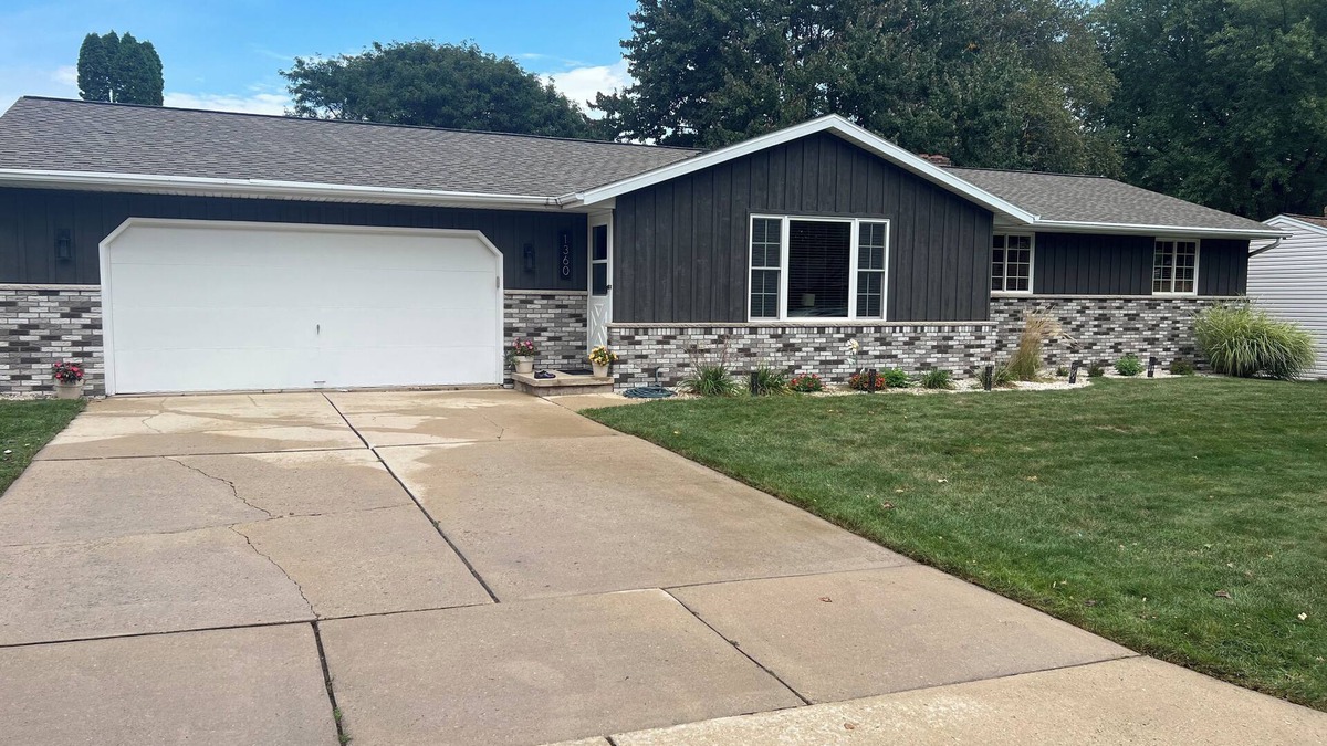 Green Bay House | Green Bay retreat just minutes from Lambeau Field