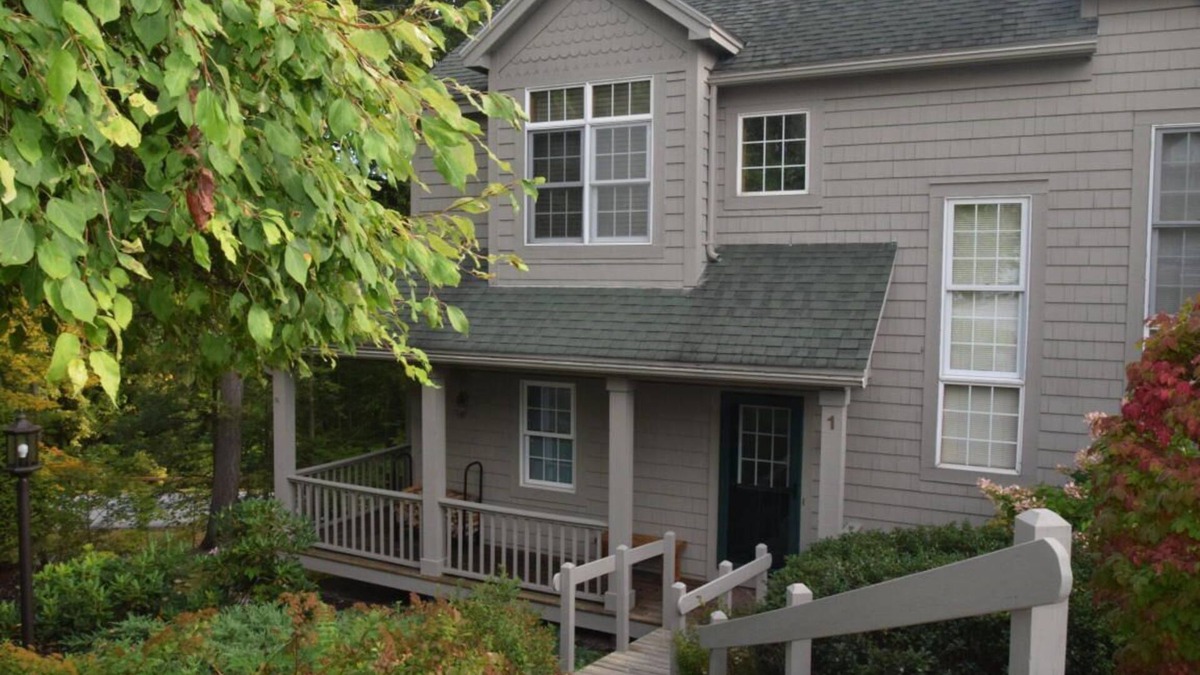 Lake George House | Green Harbour overlooking Lake George
