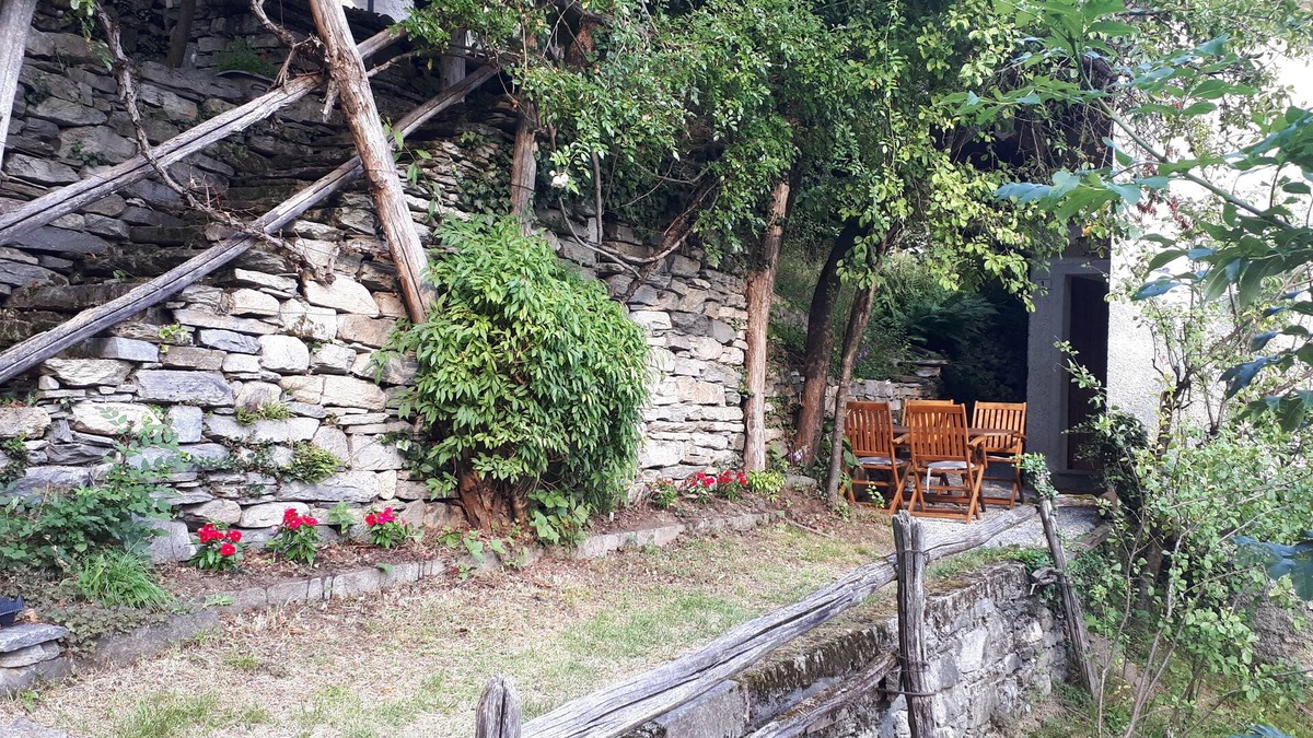 Domodossola House | GREEN HOUSE AND RELAXATION