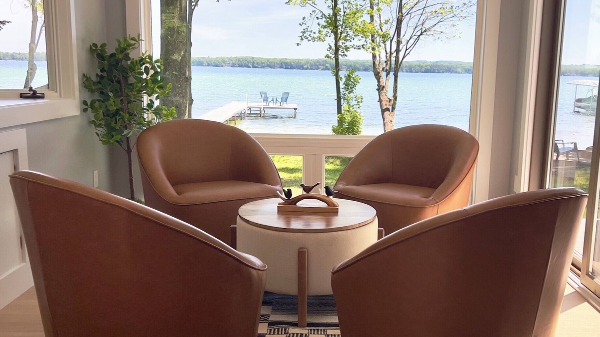 Interlochen House | Green Lake Getaway Lakefront Hot Tub Kayak SUP