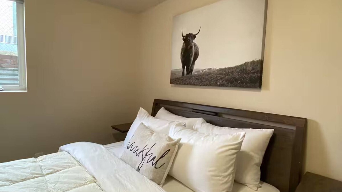 Ravenna Apartment | Green Lake hidden unit