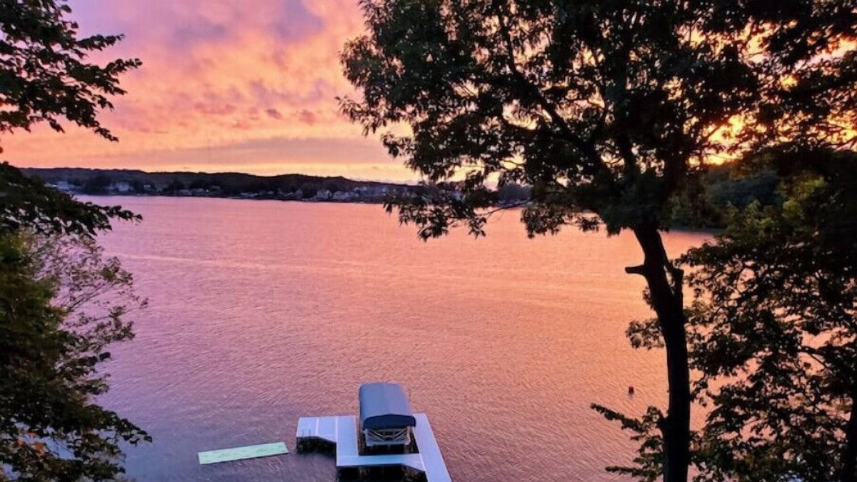 Bradley House | Green Lake Hilltop Hideaway