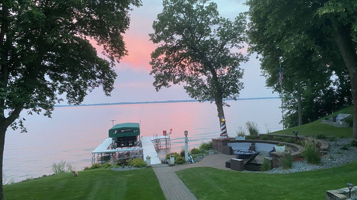 Spicer Condo | Green Lake-Suite 2 BR, 1BA w Walkout Lake access, Paddleboards,Kayaks and Dock