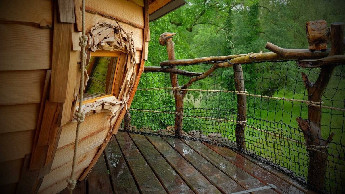 Nans-sous-Sainte-Anne Cabin | Green, magical, unusual, cozy accommodation for lovers