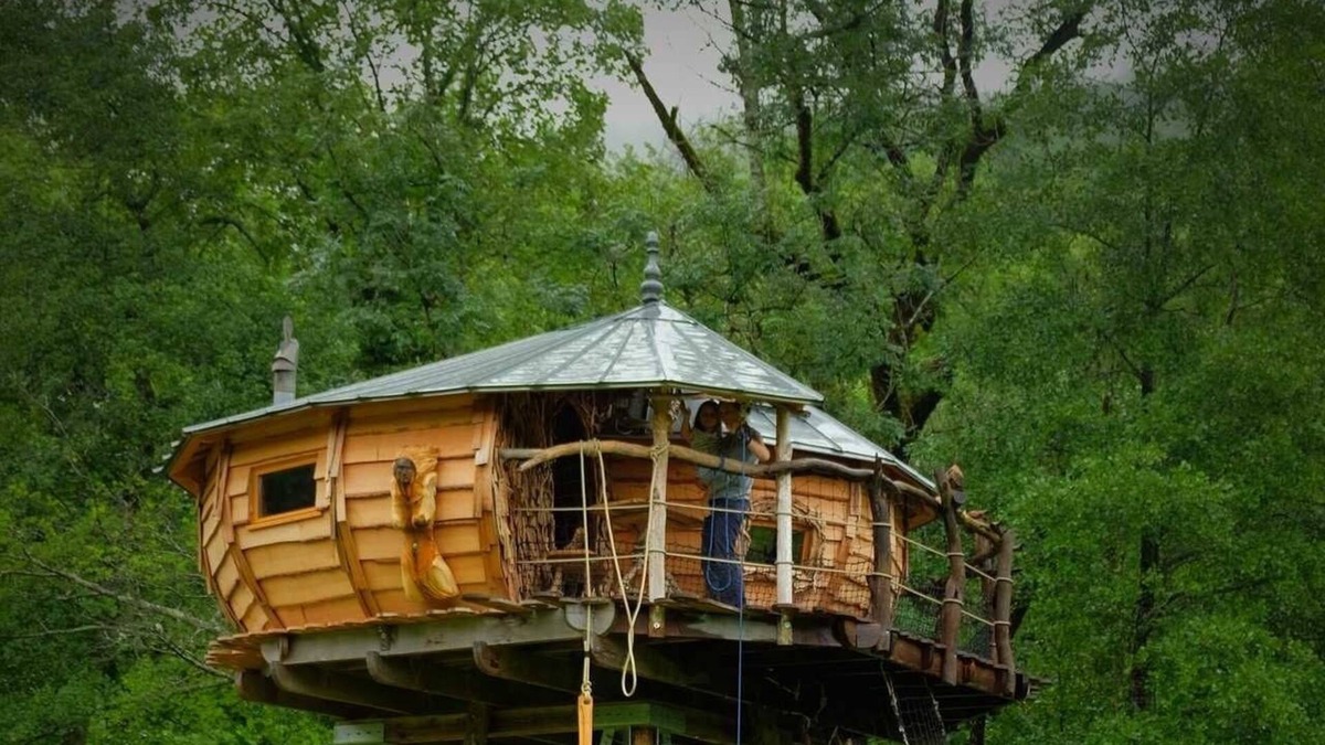 Nans-sous-Sainte-Anne Cabin | Green, magical, unusual, cozy accommodation for lovers