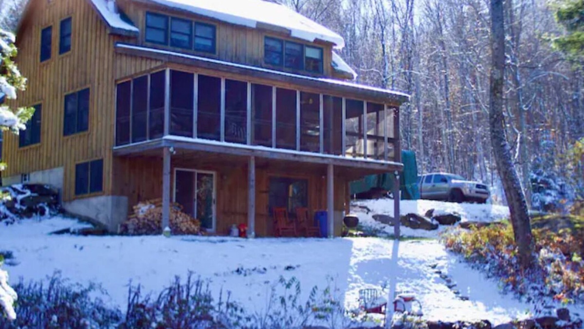 Mount Holly Cabin | Green Mountain Retreat - Enjoy Privacy 20 min from Okemo