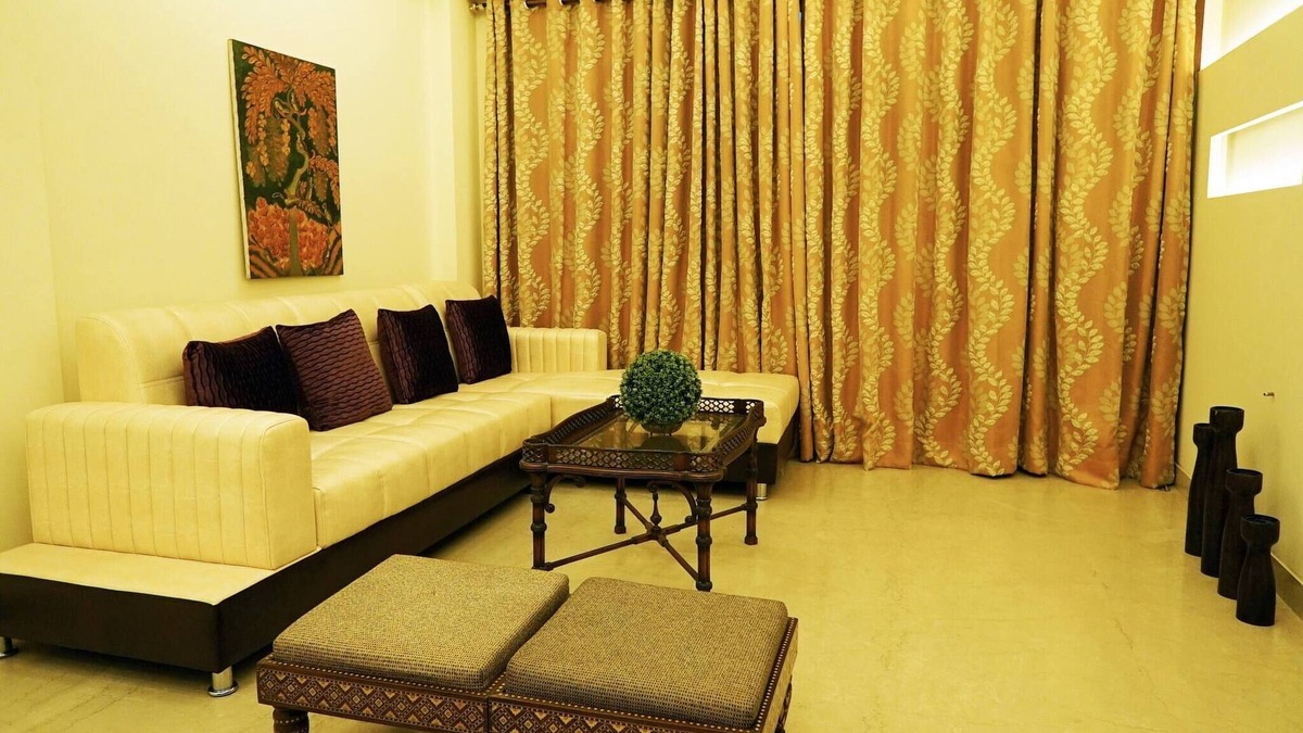 Green Park Apartment | Green Park Service Apartment 3bhk with Ac and Wifi