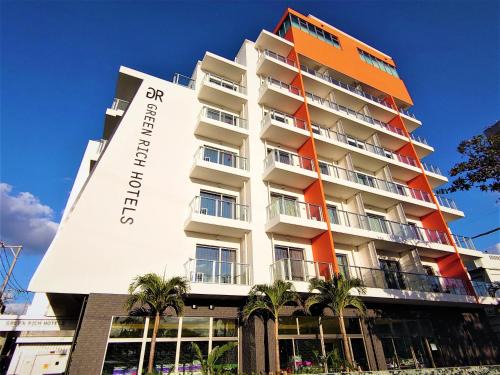 Nago Hotel | Green Rich Hotel Okinawa Nago (Artificial hot spring Futamata Yunohana)