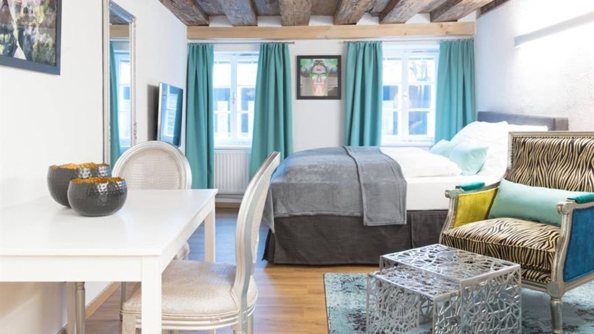 Altstadt Apartment | Green Room - APT. Stone Lodge Salzburg