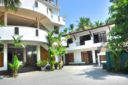 Waskaduwa Hotel | Green Shadows Beach Hotel