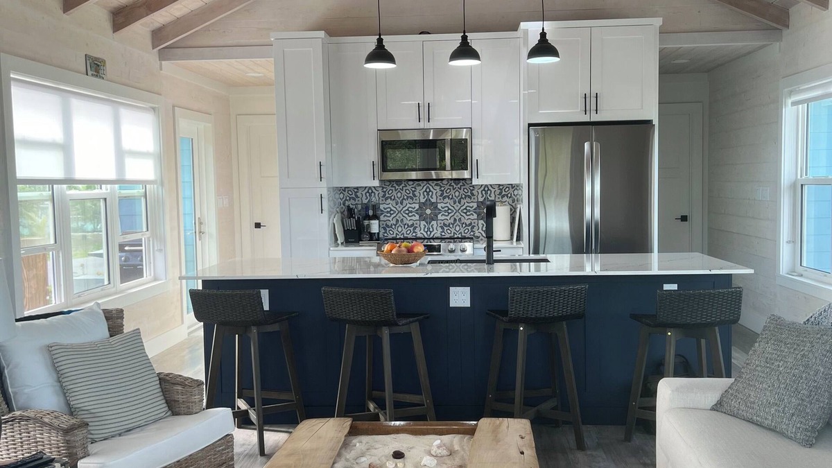 Treasure Cay Cottage | Green Turtle Cay Cottage. New cottage steps from Bita Bay beach New Master Bath.