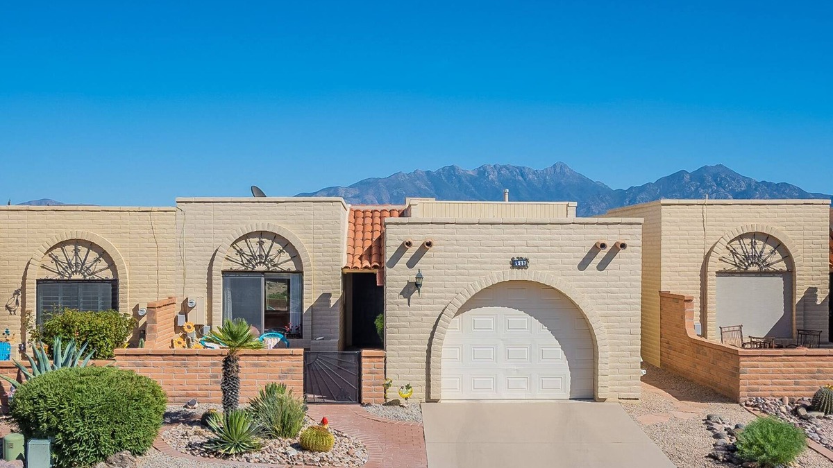 Desert Hills IV House | Green Valley Casita - View !