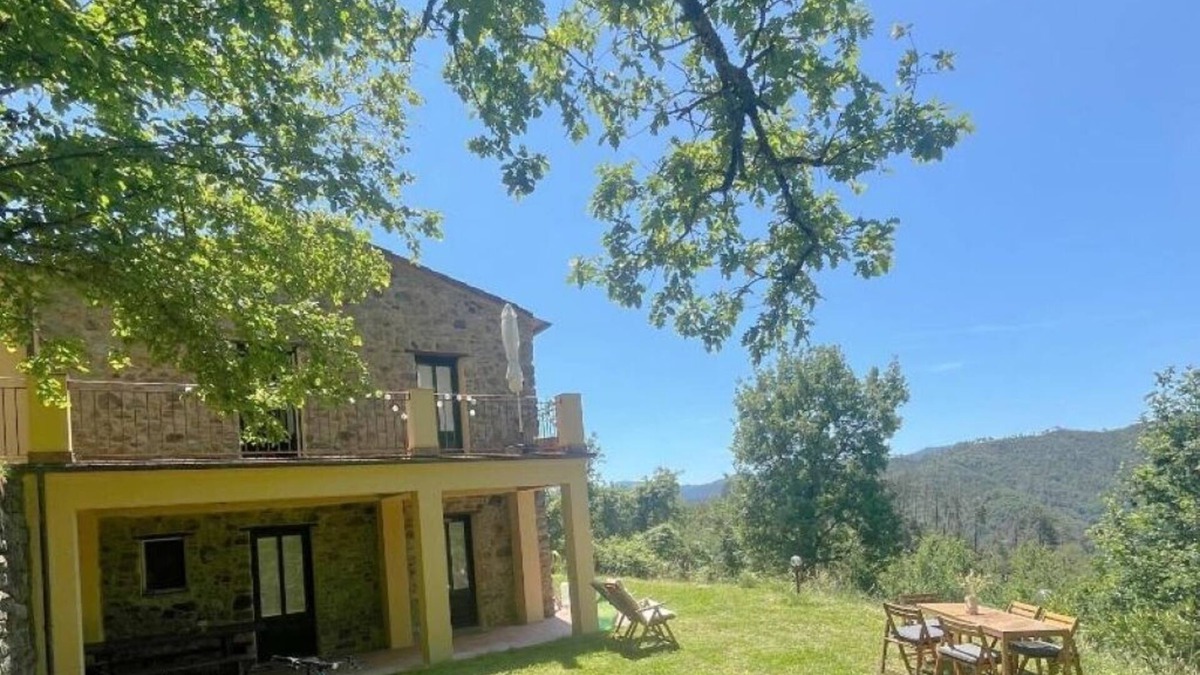 Brugnato House | Green Valley House: Oleander