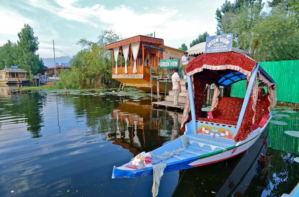Dal Lake Hotel | Green view group of houseboats