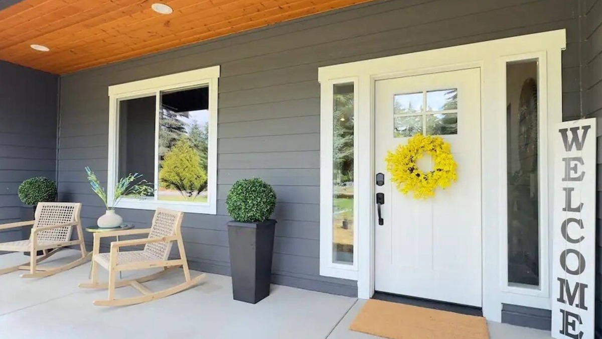Rochester House | Greene Acre Getaway A/C Sleeps 8!