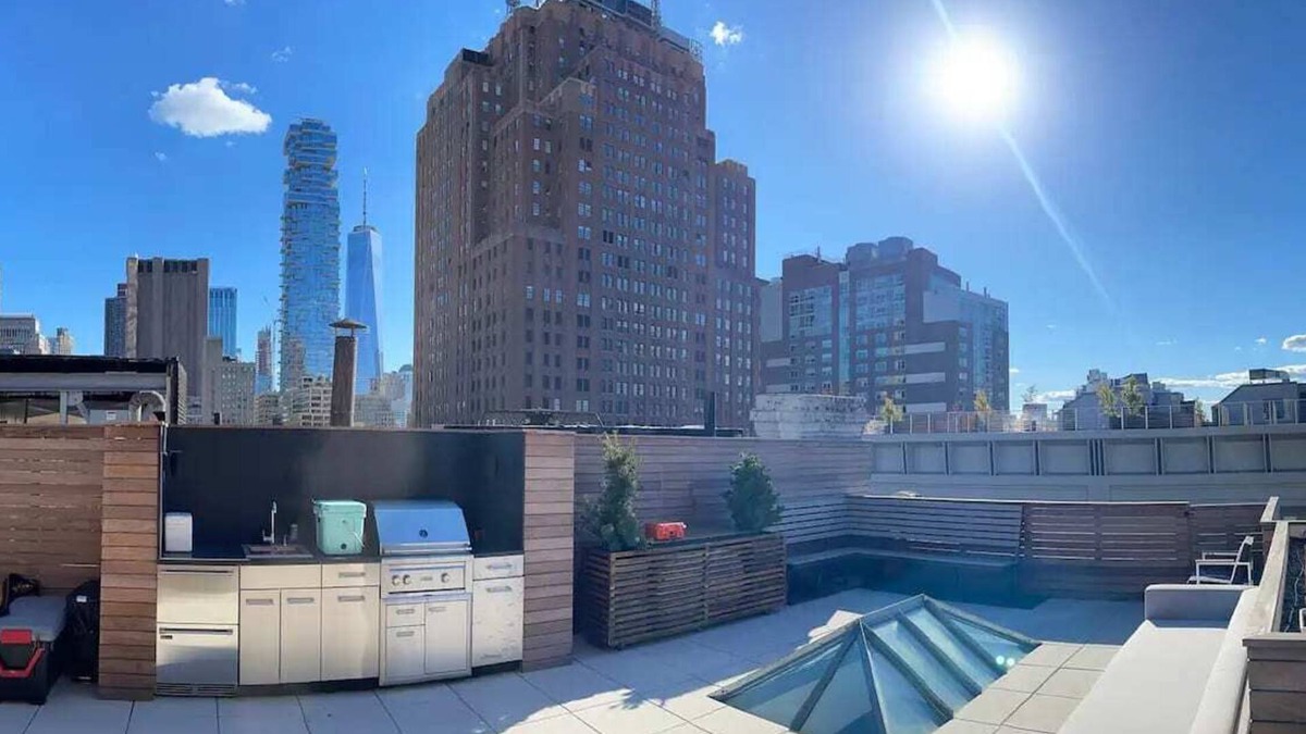 SoHo Apartment | Greene Penthouse | NEW 2BR Soho Loft with HUGE Private Rooftop and Hot Tub