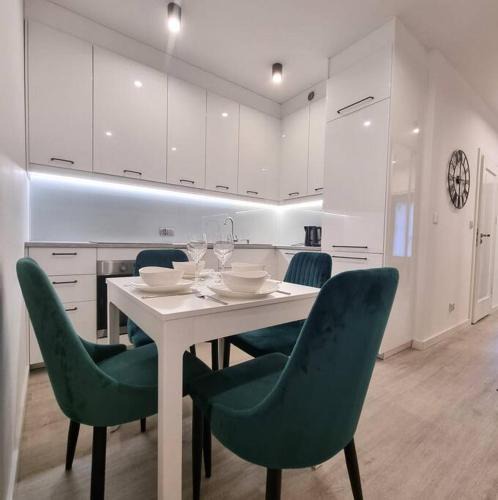 Wola Apartment | Greenery Apartament Wola