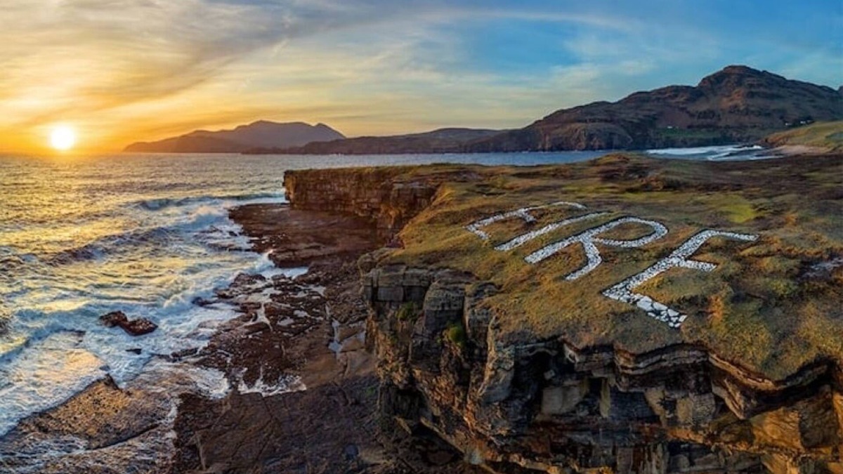 Carrick Cottage | Greenhills Cottage -Overlooking Slieve League