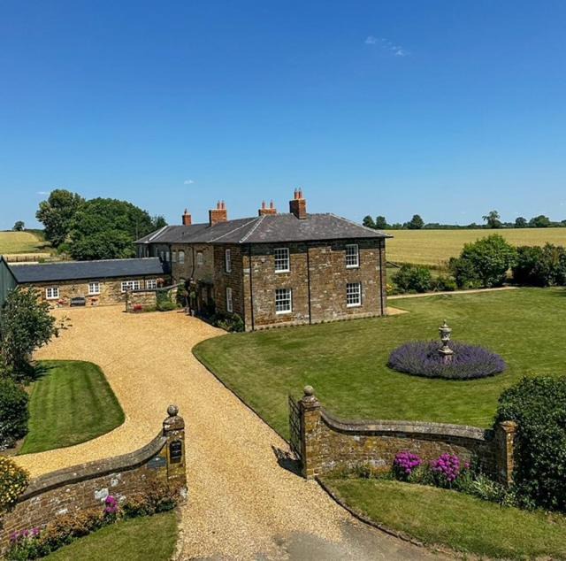 Towcester House | Greens Norton House