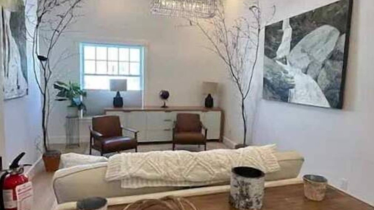 Greensboro Apartment | Greensboro Garage Apartment - Newly Renovated