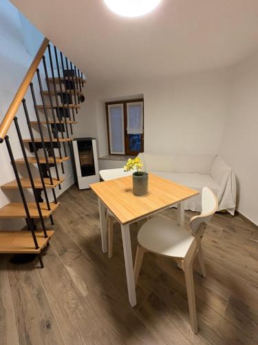 Locana House | Greenspit House